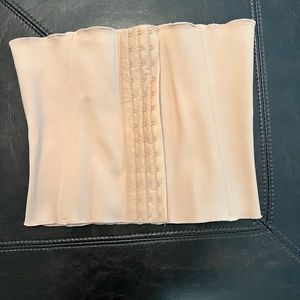 SKIMS Waist Trainer Size Small - NUDE